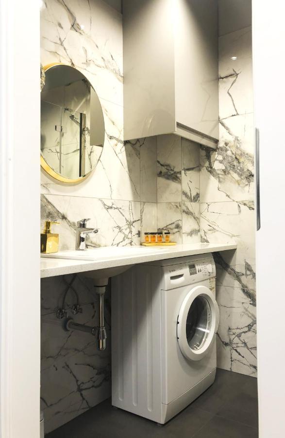 Ideal Apartments Przy Bazylice Mariackiej Гданск Екстериор снимка